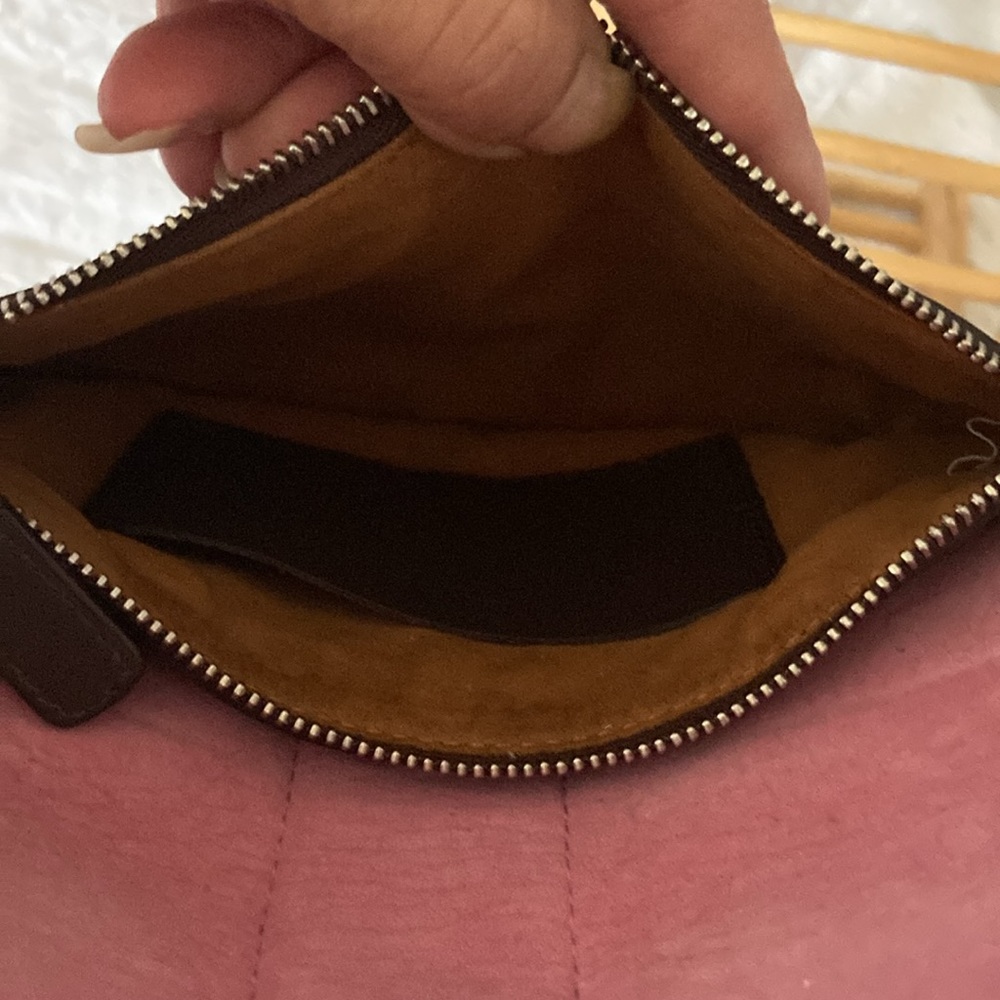 EUC              Wristlet - Picture 9 of 9